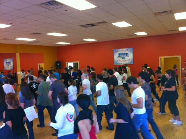 MDN Latin Dance Studio. Belleville