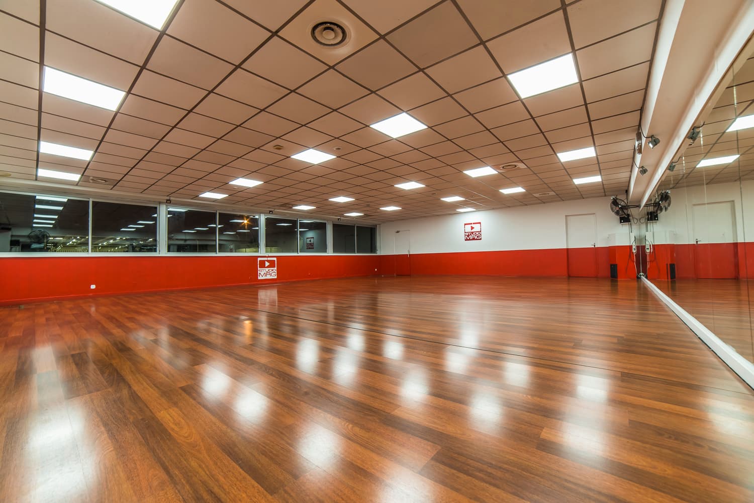 Studio Mrg Paris. Ivry-Sur-Seine