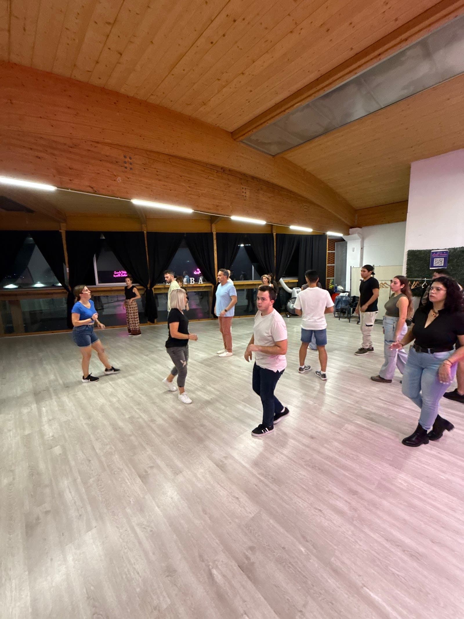 Bimba Dance - Clases de Salsa, Bachata y Kizomba. Barcelona