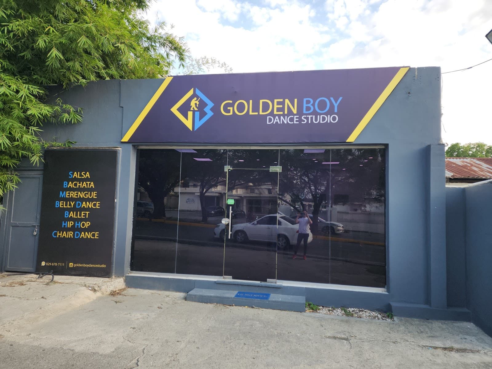 Golden Boy Dance Studio. Santiago Oeste